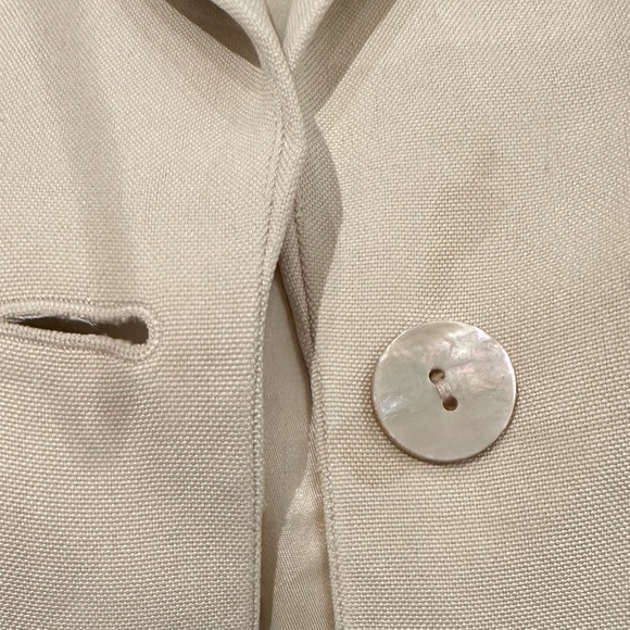 *HOST PICK* 100% Silk Blazer - Picture 15 of 16